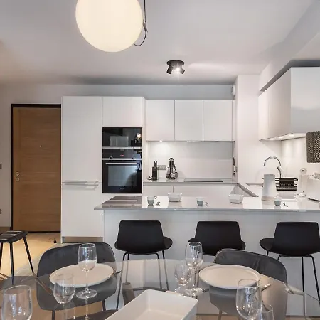 Neuf A Avec Piscine Et Espace Detente - Fr-1-569-25 * メジェーヴ